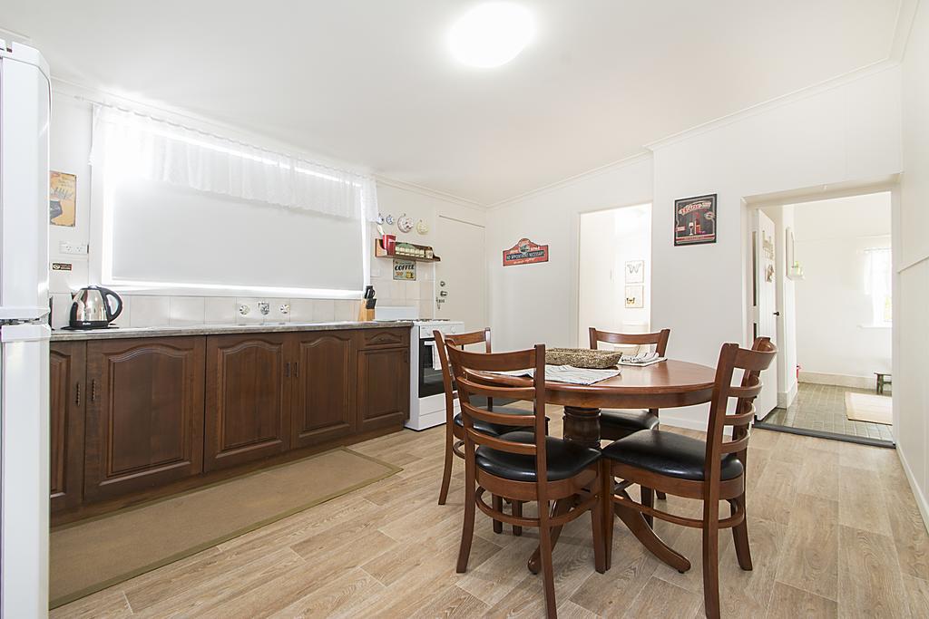 Stoneleigh Cottage Bed&Breakfast Angaston Zimmer foto